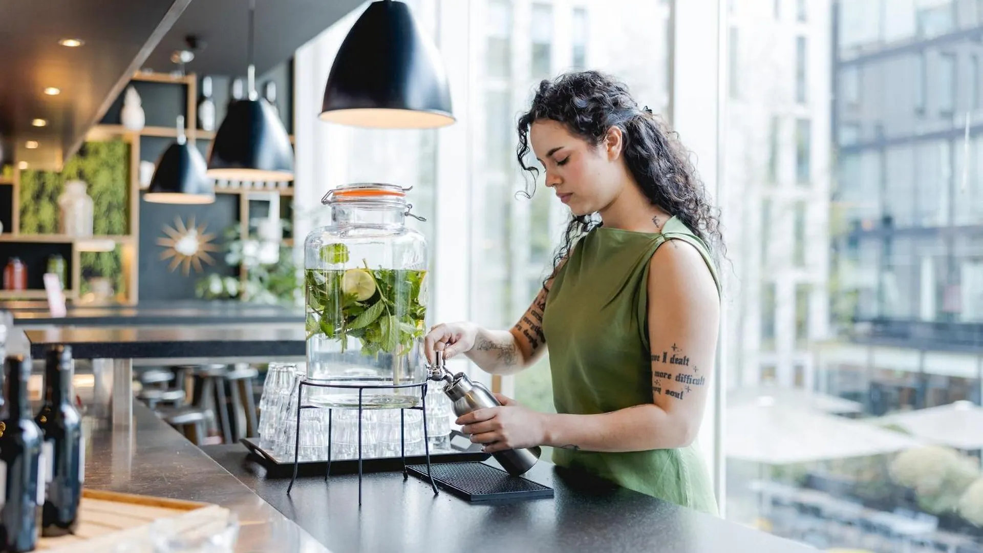 ****  Отель Citizenm Schiphol Airport Схипхол Нидерланды